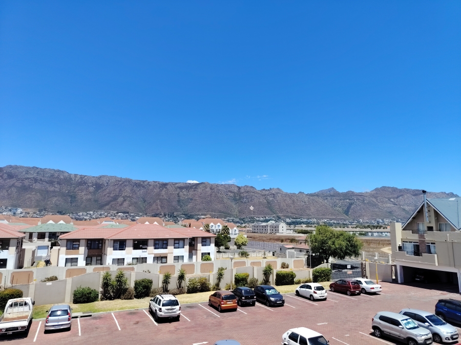 To Let 1 Bedroom Property for Rent in Whispering Pines Western Cape